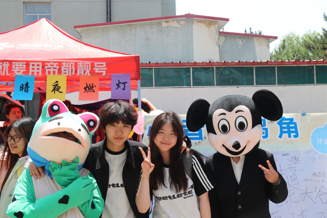 922783bfcdc1c1398f041c1e6edaa32.jpg